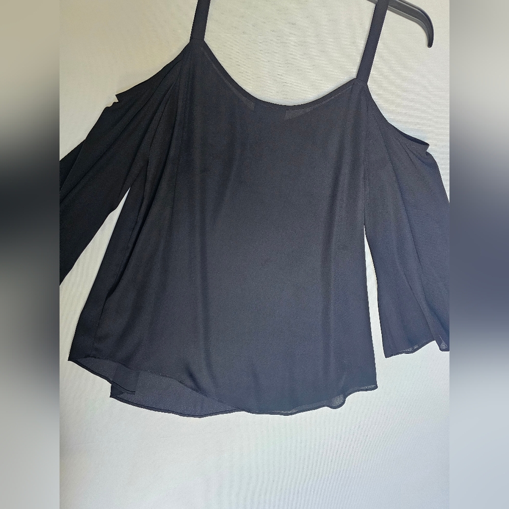Bold Elements Black Cold-Shoulder Blouse - Picture 8 of 12